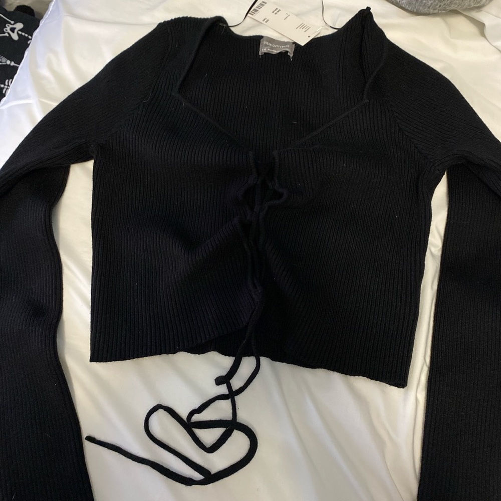 h&m long sleeve lace up sweater crop top